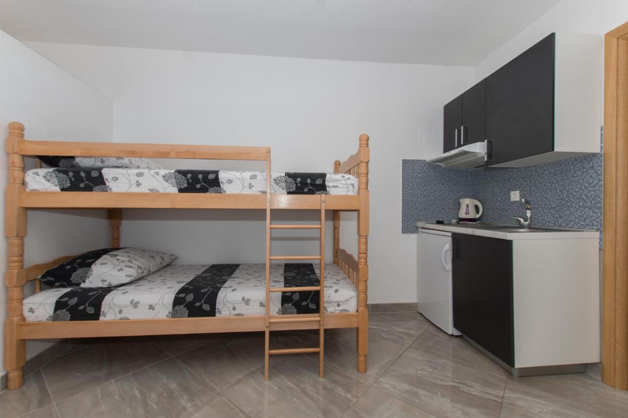 Studio Apartments Zloic In Krvavica Kültér fotó