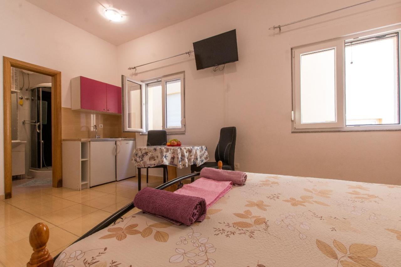 Studio Apartments Zloic In Krvavica Kültér fotó