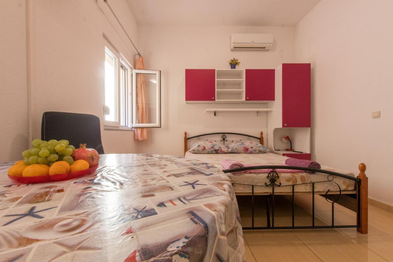 Studio Apartments Zloic In Krvavica Kültér fotó