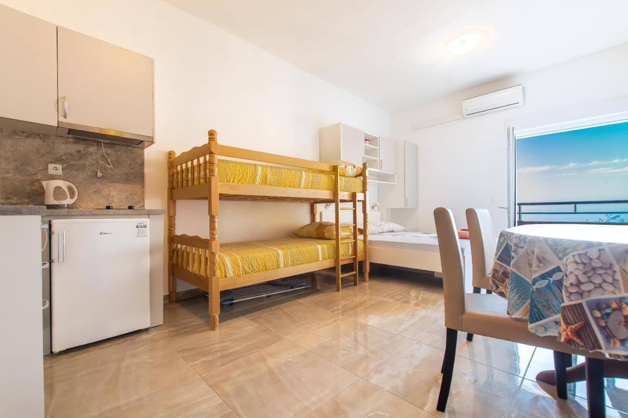 Studio Apartments Zloic In Krvavica Kültér fotó