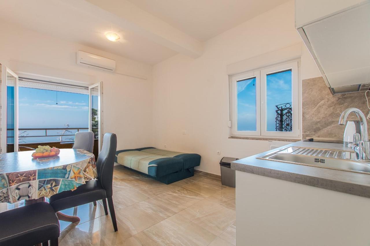 Studio Apartments Zloic In Krvavica Kültér fotó