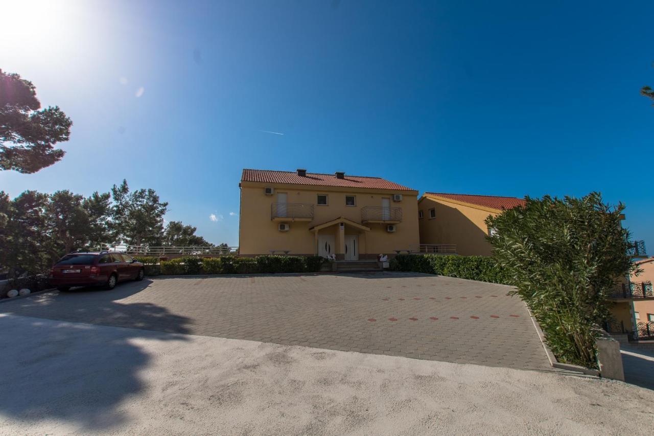 Studio Apartments Zloic In Krvavica Kültér fotó