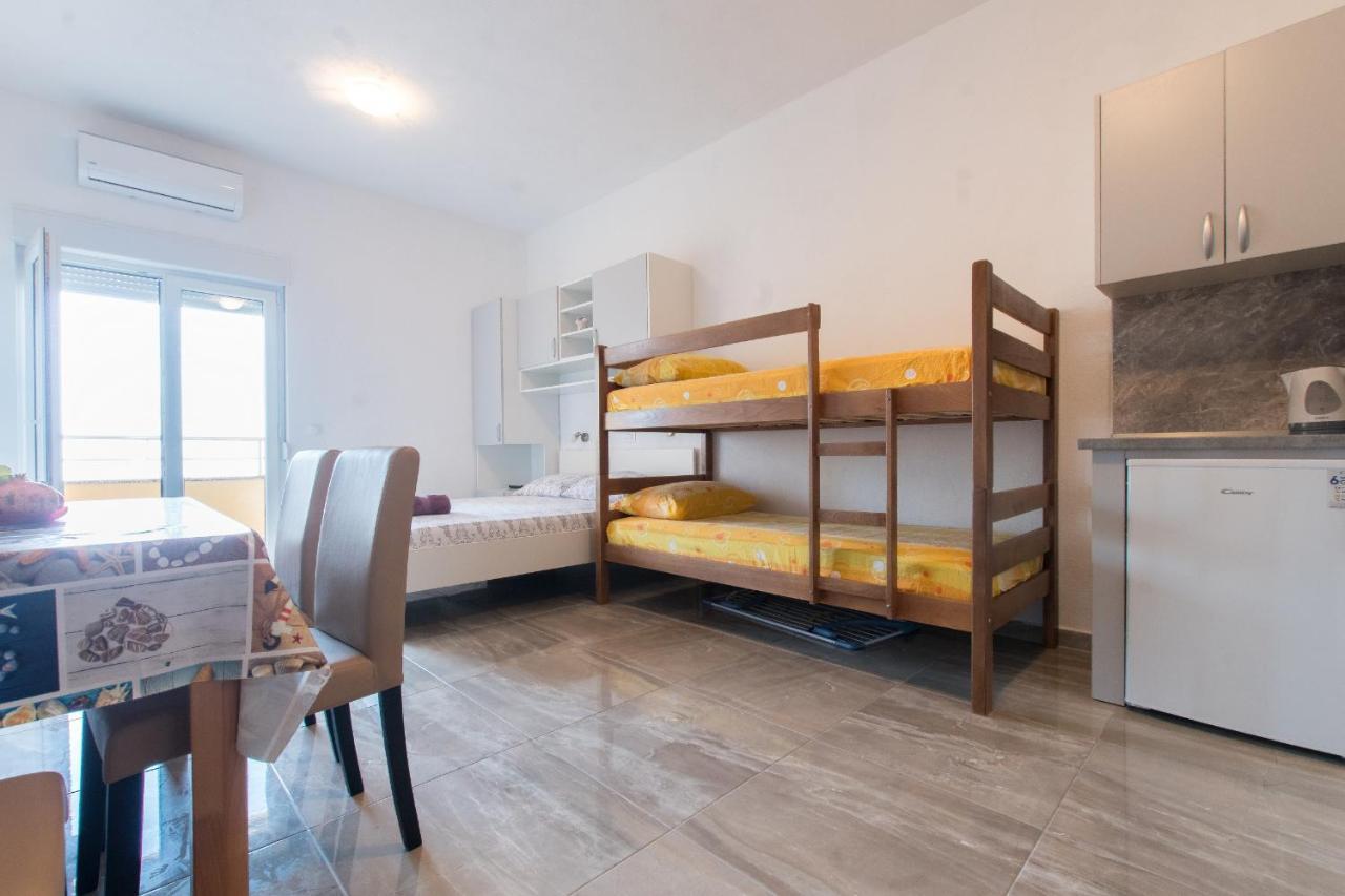 Studio Apartments Zloic In Krvavica Kültér fotó